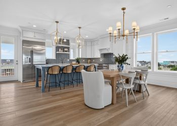 Dining & Kitchen