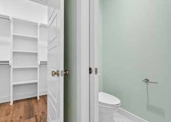 Master Closet/Water Closet